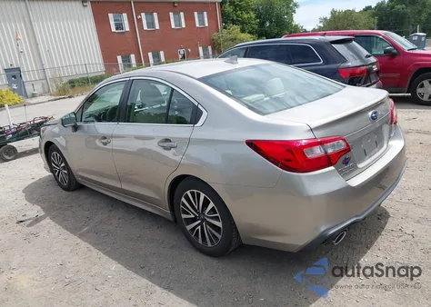 2019 Subaru Legacy 2.5I Premium z USA, uszkodzony, nr VIN 4S3BNAF60K3040172
